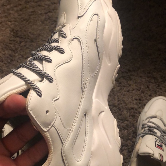 Filas - Picture 6 of 9